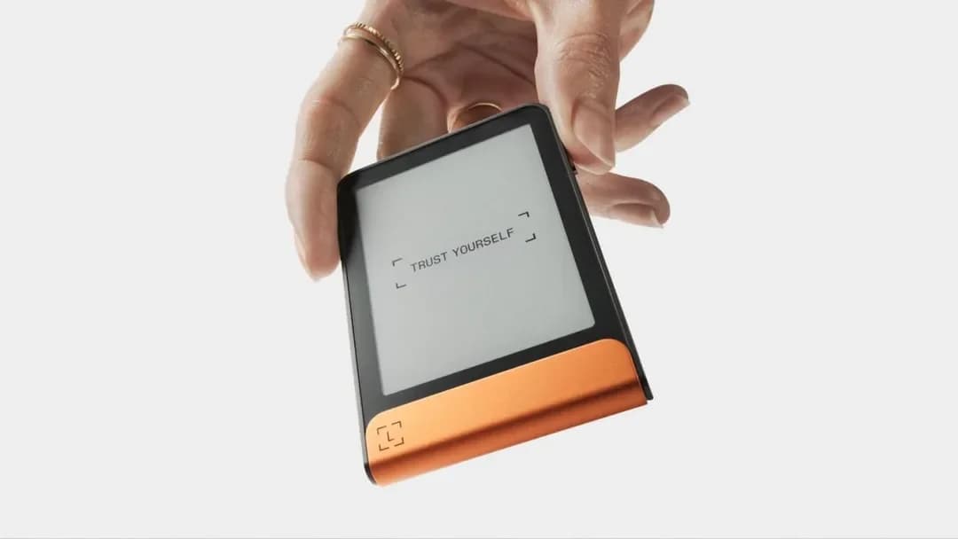 کیف پول سخت افزاری لجر فلکس | Ledger Flex — تصویر ۴