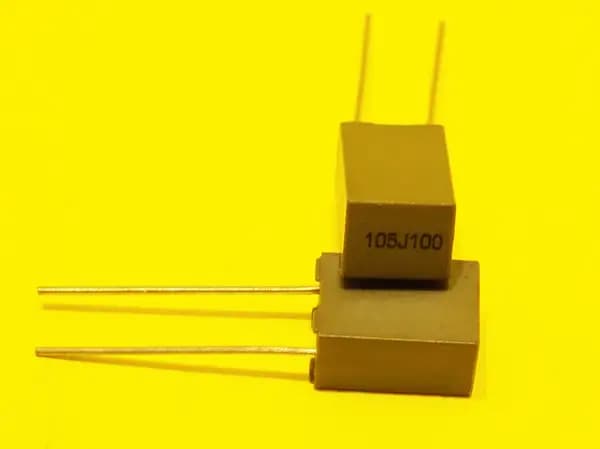 خازن1UF/100V(105j100)- MKT
