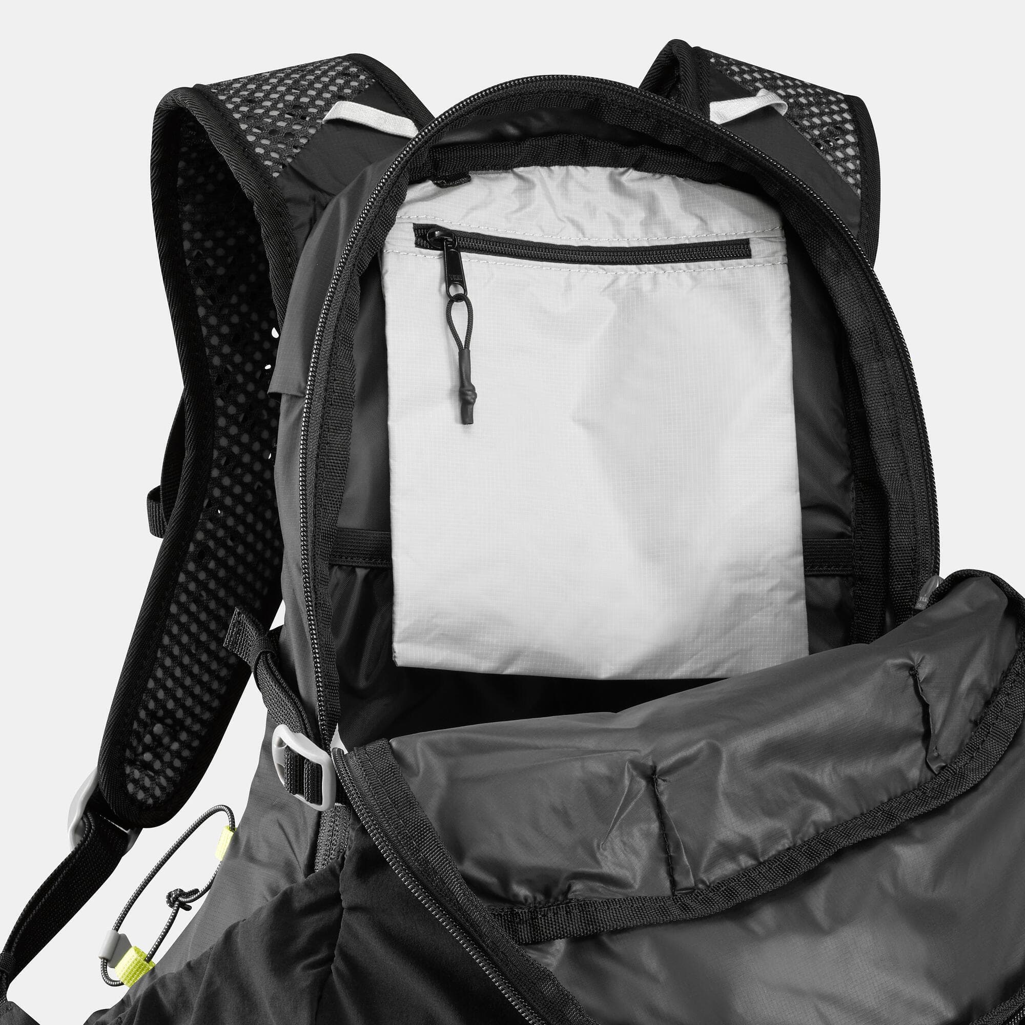 کوله پشتی 17 لیتری کچوا مدل QUECHUA FH500 مشکی — تصویر ۸