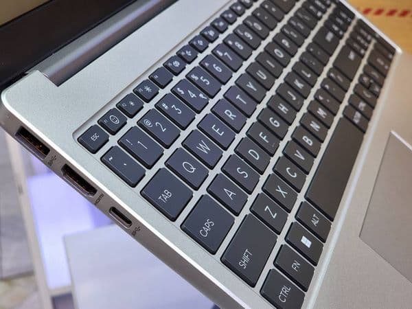 لپ تاپ 15.6 اینچی اچ پی مدل HP 255 G10 amd Athlon Silver 7120U 8GB 512SSD — تصویر ۸