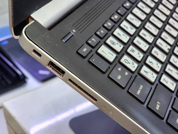 لپ تاپ 14 اینچی اچ پی مدل HP Laptop 14-ck0065st I3-8130u 8GB 240SSD — تصویر ۱۰