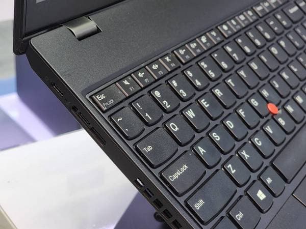 لپ تاپ 15.6 اینچی لنوو مدل Thinkpad P52s I7-8650 16GB 256SSD Quadro P500 2GB — تصویر ۲