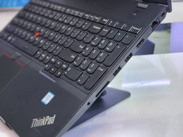 لپ تاپ 15.6 اینچی لنوو مدل Thinkpad P52s I7-8650 16GB 256SSD Quadro P500 2GB — تصویر ۴