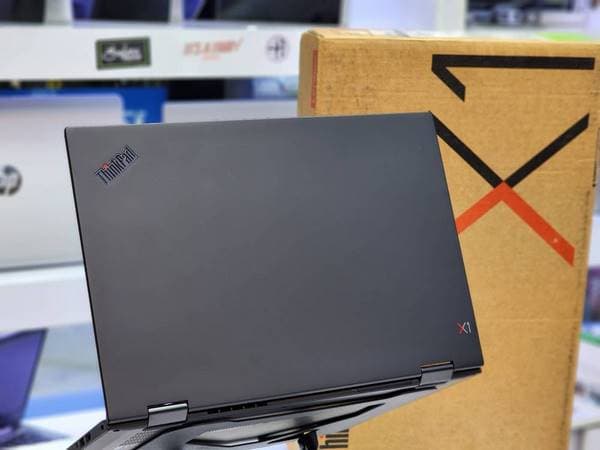 لپ تاپ 14 اینچی لنوو مدل Thinkpad X1 Yoga 3RD I7-8650u 16GB 512SSD — تصویر ۳