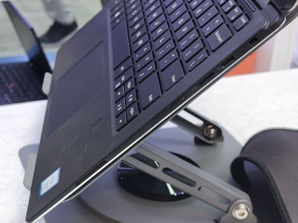 لپ تاپ 13 اینچی دل مدل XPS 13 9365 I7-8500y 16GB 256SSD Touch — تصویر ۸