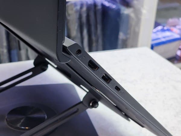 لپ تاپ 15.6 اینچی دل مدل Inspiron 15 3525 Ryzen7-5825 8GB 256SSD — تصویر ۱۰