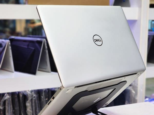 لپ تاپ 15.6 اینچی دل مدل Inspiron 5570 I7-8550 8GB 256SSD — تصویر ۸
