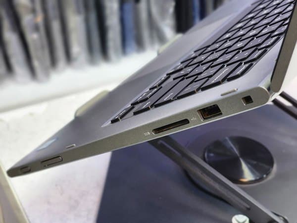 لپ تاپ 14 اینچی دل مدل Inspiron 5379 I5-8250 8Gb 256SSD Touch — تصویر ۴