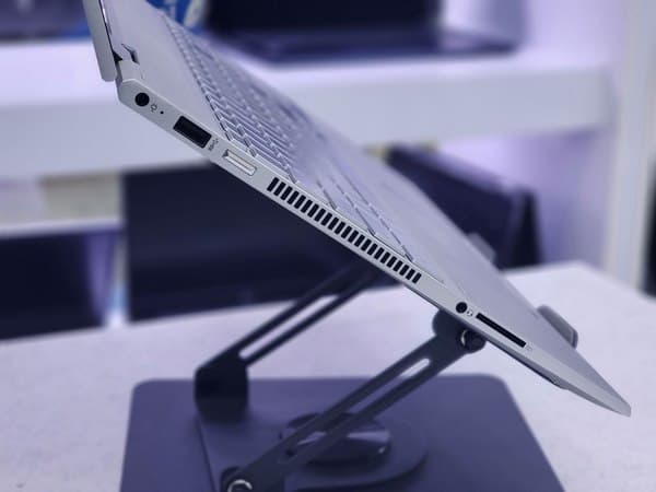 لپ تاپ 15.6 اینچی اچ پی مدل Envy 15m-dr0011dx I5-8265 8Gb 256SSD — تصویر ۹