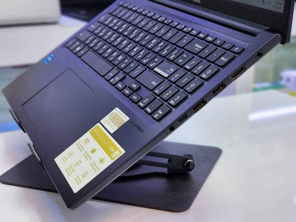 لپ تاپ 15.6 اینچی ایسوس مدل Asus X1504va I3-1315u 12GB 512SSD — تصویر ۴