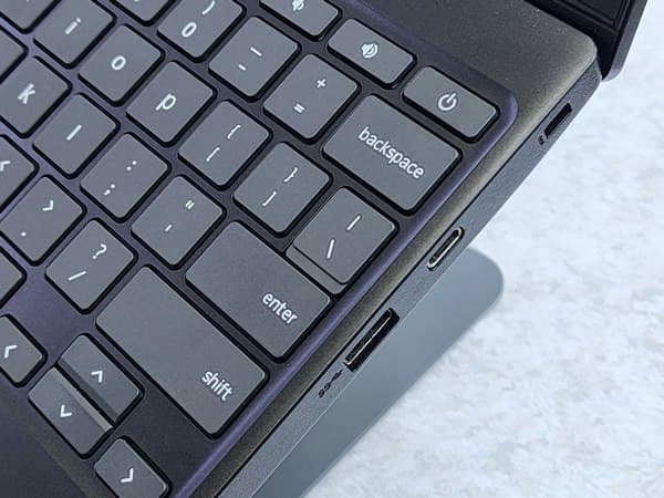 کروم بوک 11.6 اینچی لنوو مدل Chromebook Ideapad 3 11IGL05 Celeron N4020 4GB 64SSD — تصویر ۴