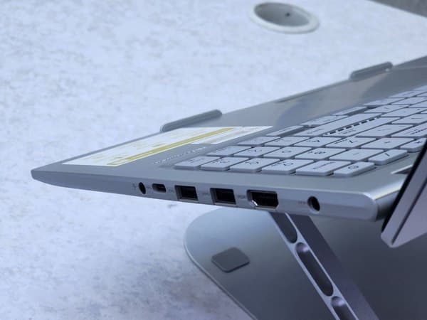 لپ تاپ 15.6 اینچی ایسوس مدل Vivobook R1504v I7-1335u 16GB 512SSD — تصویر ۱۱