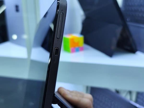 تبلت 10 اینچی ایسوس مدل Asus T102HA Core X5-z8350 4GB 128SSD — تصویر ۵