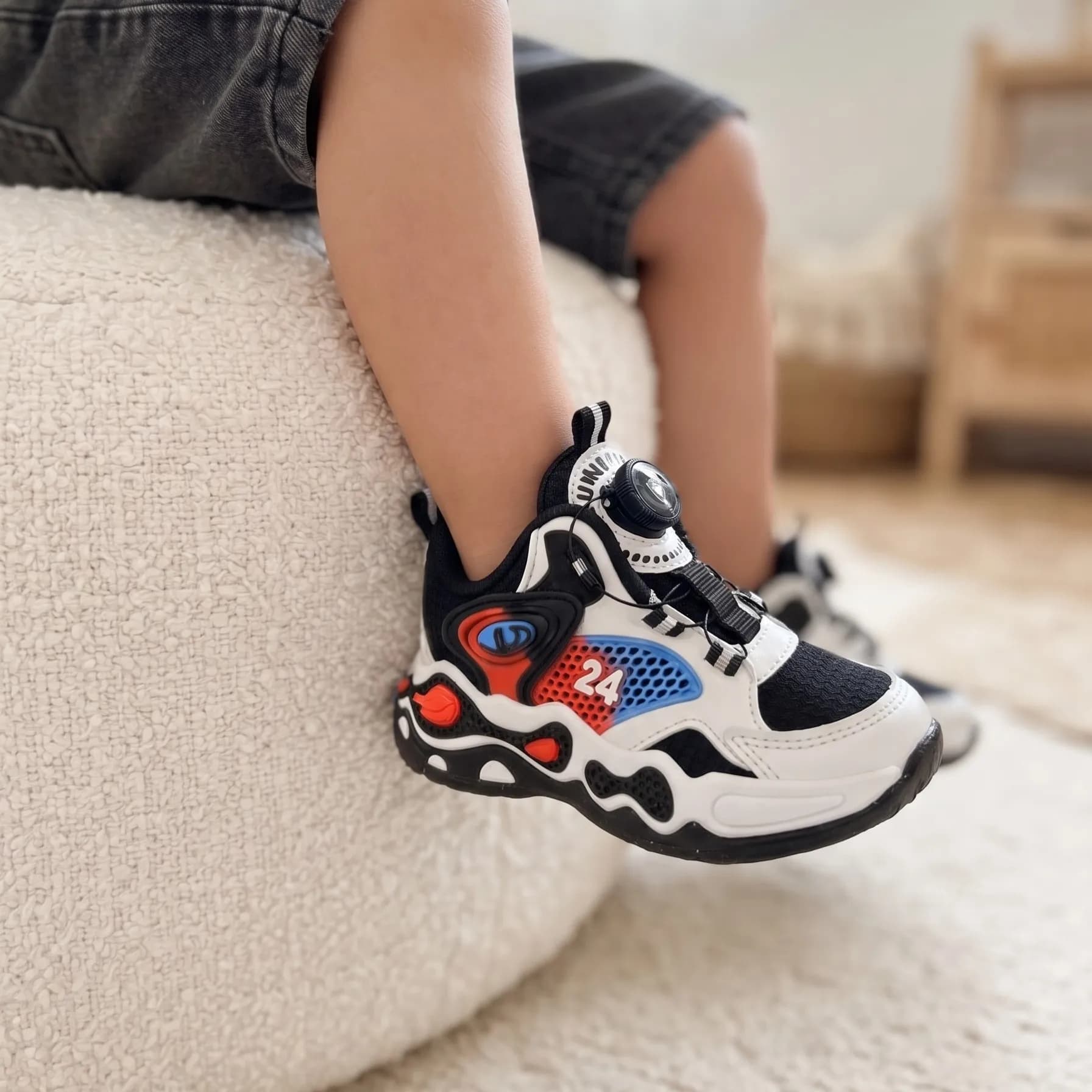 جردن24بچگانه(32-36) M371 — تصویر ۸