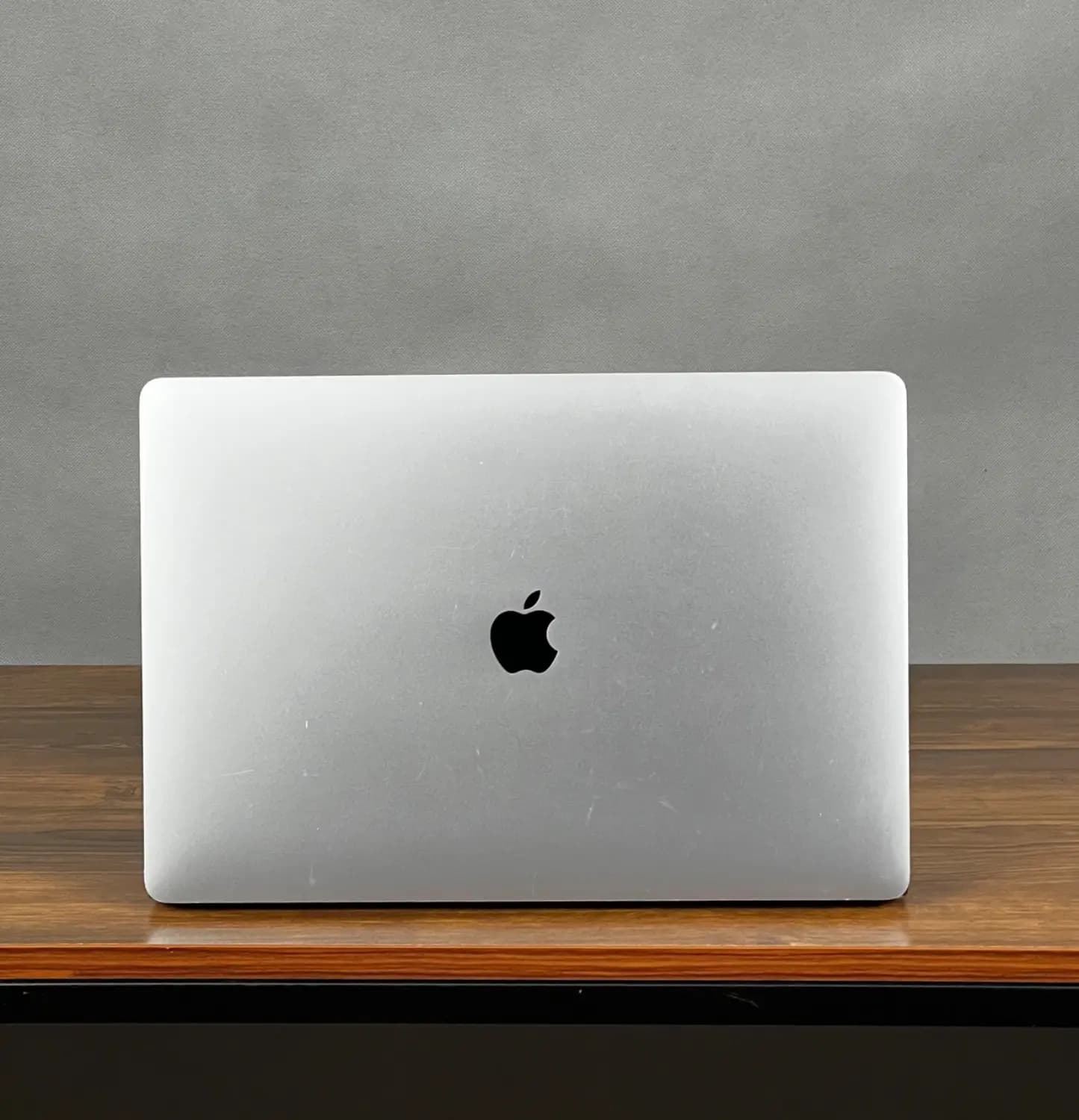 لپ‌تاپ Apple MacBook Pro 2019 — تصویر ۱۰