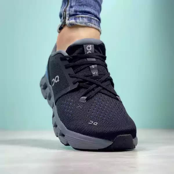 کتونی رانینگ اِن رانینگ با طراحی سبک و حرفه‌ای | On Running Shoes - بابیروس — تصویر ۶