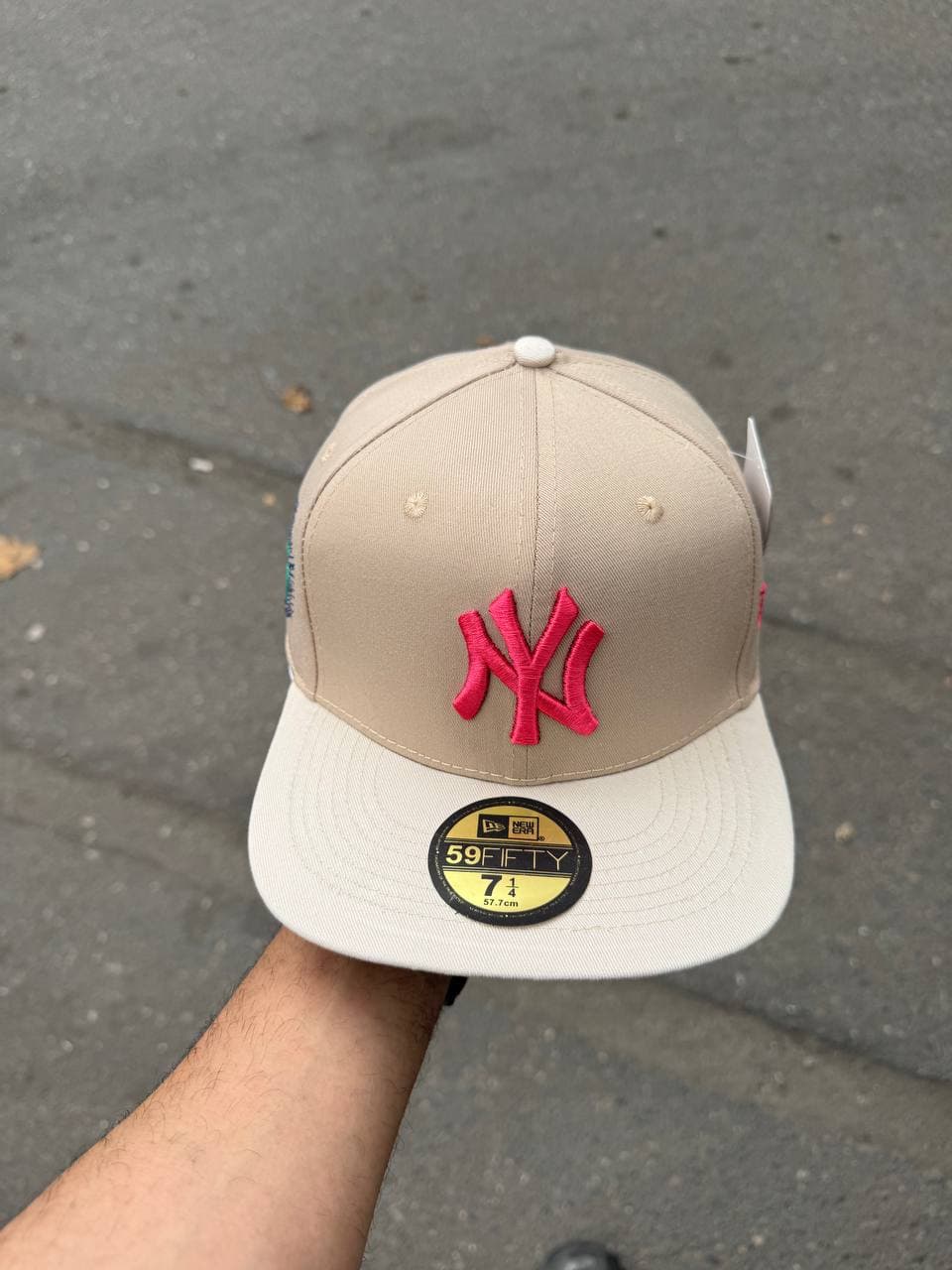 کلاه فیت بک NY کرم صورتی — تصویر ۸