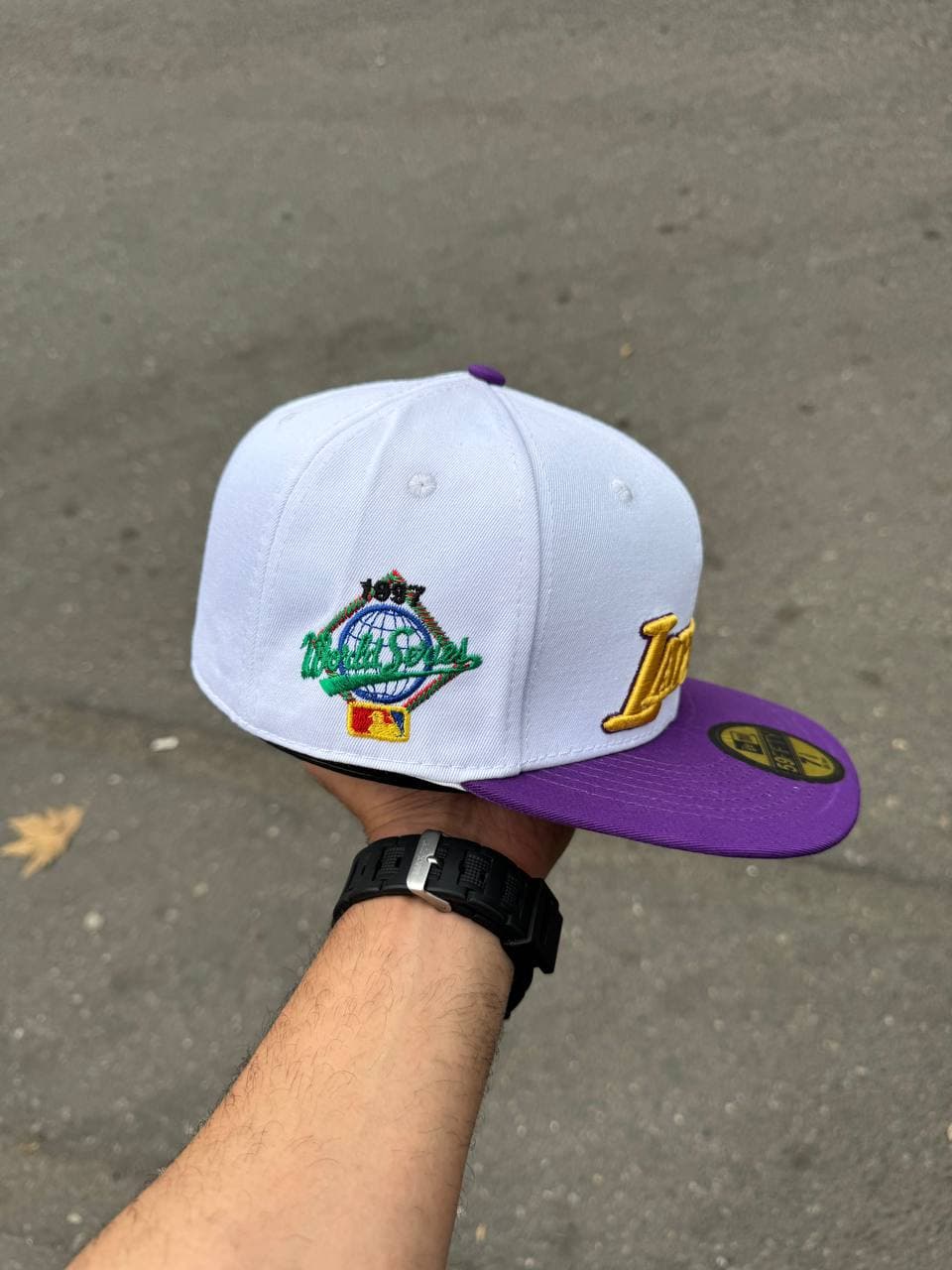 کلاه فیت بک Lakers سفید بنفش — تصویر ۴