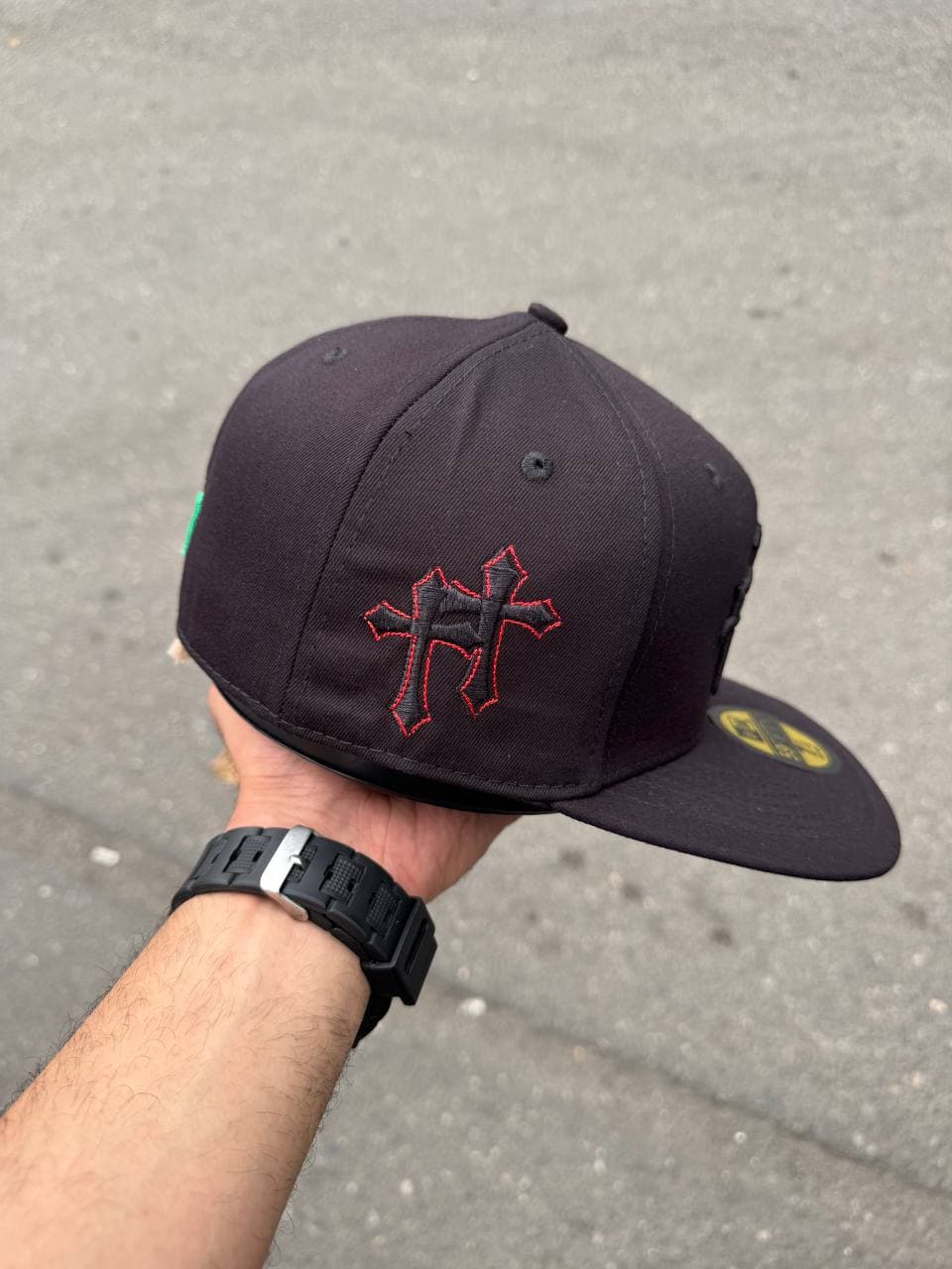 کلاه فیت بک Chrome Hearts مشکی — تصویر ۳