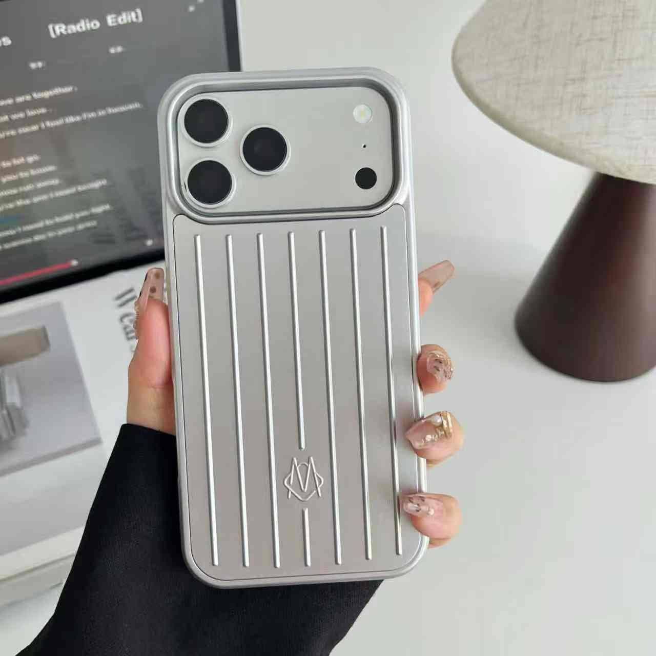 قاب ریمووا Rimowa — تصویر ۱۲