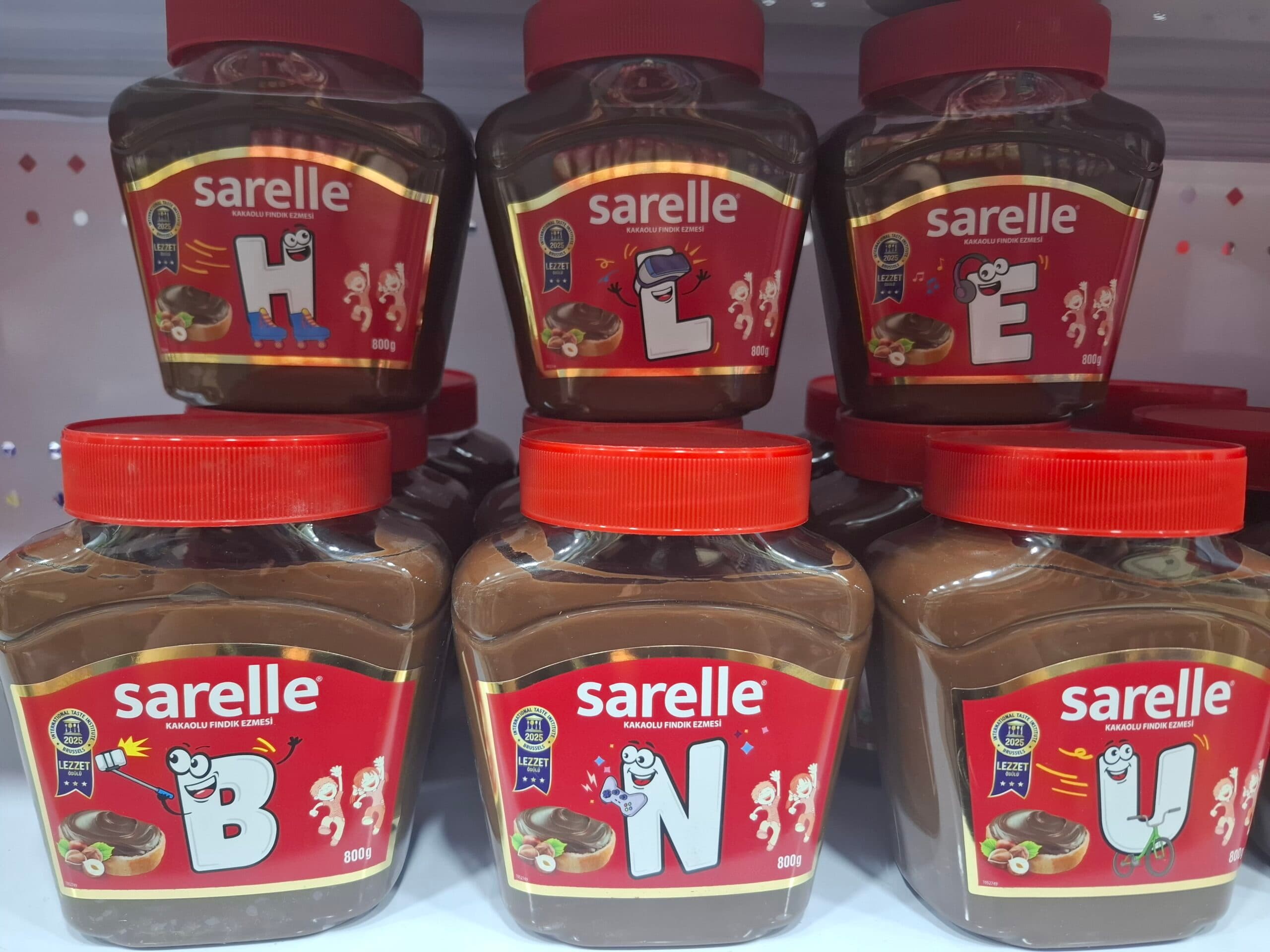 شکلات صبحانه فندقی سارلا sarella حجم 800 گرم — تصویر ۶