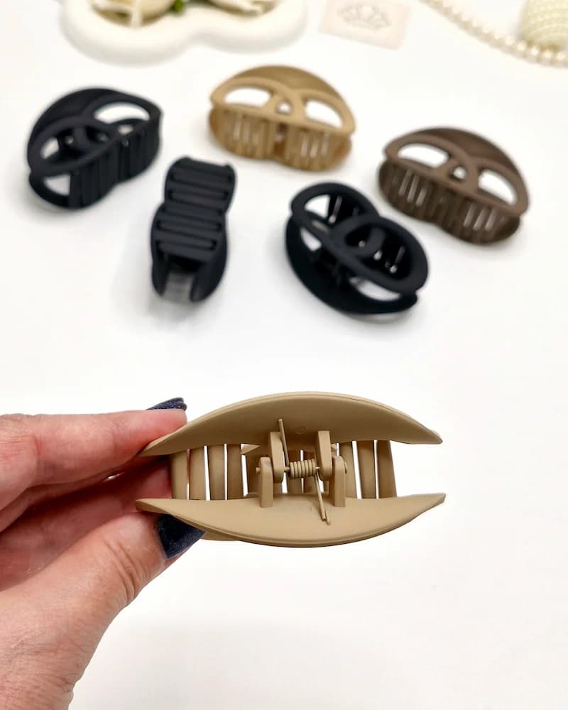 کلیپس مو روزانه شمعی طرح شنل (مات) — تصویر ۶