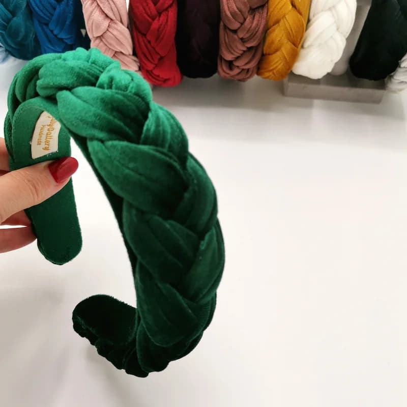 تل مجلسی مخمل سبز زمردی(با اسکرانچی سِت) — تصویر ۵