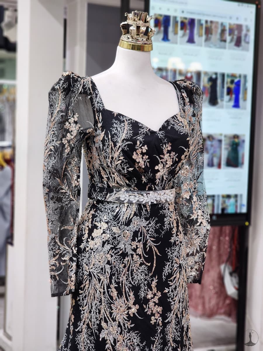 ماکسی کارشده بالا چپ و راستی آستین دار یقه خشتی کد 0661 — تصویر ۱۲