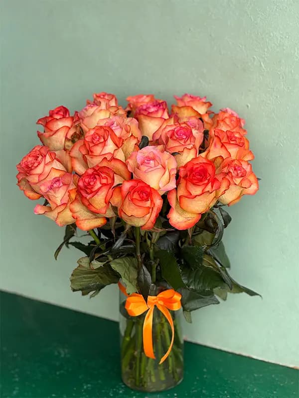 باکس گل رز نارنجی شیشه ای — تصویر ۵