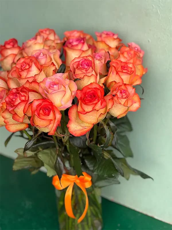 باکس گل رز نارنجی شیشه ای — تصویر ۳