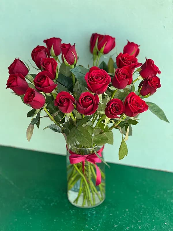 باکس گل رز قرمز شیشه ای — تصویر ۳