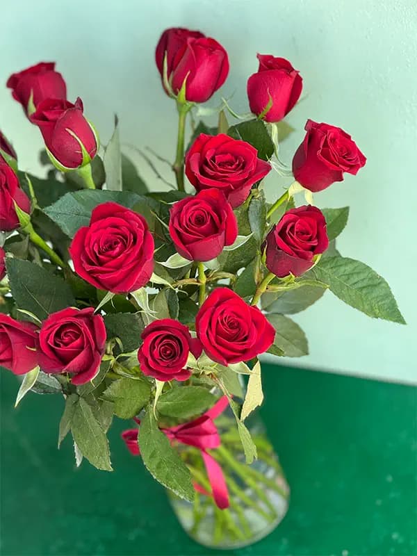 باکس گل رز قرمز شیشه ای — تصویر ۲