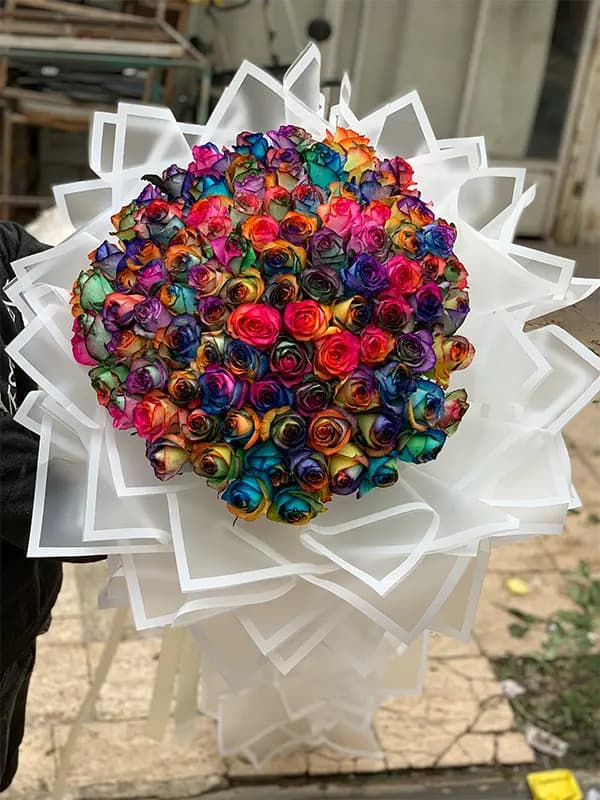 دسته گل 100 شاخه رز هفت رنگ — تصویر ۶