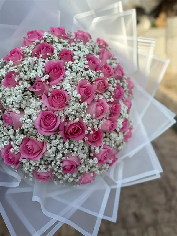 دسته گل رز صورتی برای خواستگاری — تصویر ۲