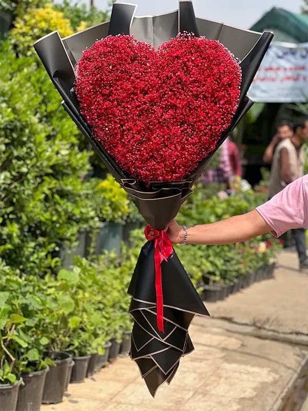 دسته گل قلبی قرمز — تصویر ۲