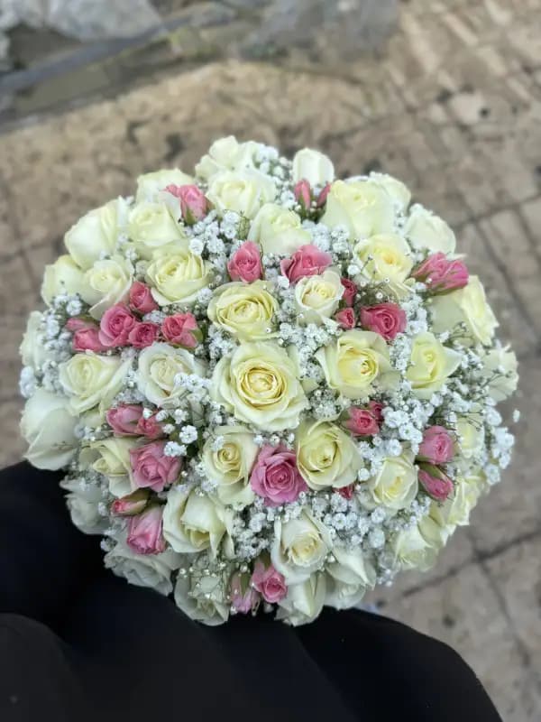دسته گل سفید صورتی — تصویر ۶