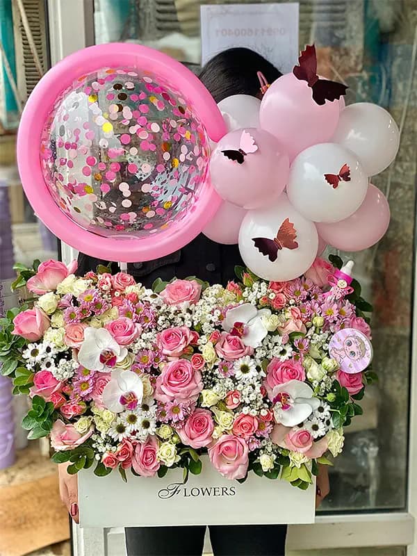 باکس گل برای تولد دختر