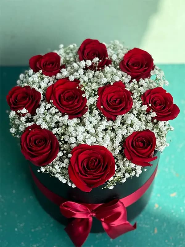 باکس گل رز قرمز و عروس