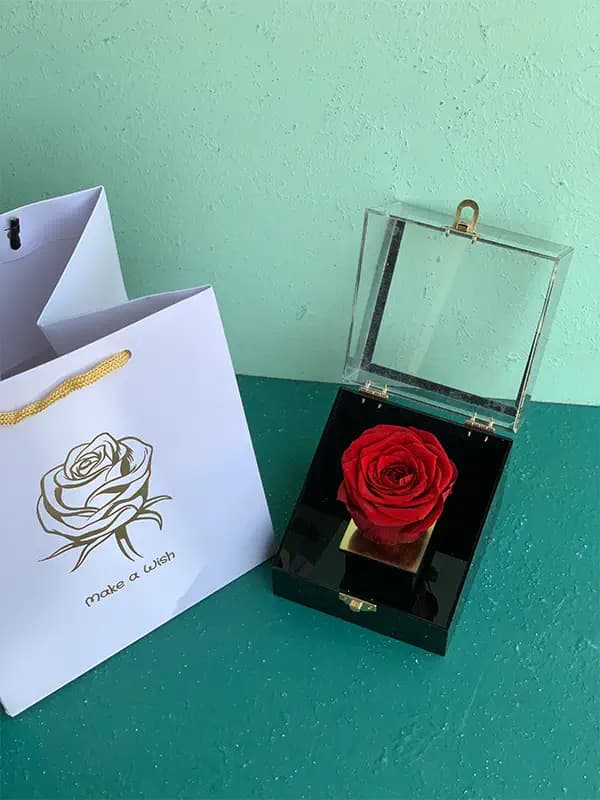 رز جاودان قرمز باکس صندوقی — تصویر ۳