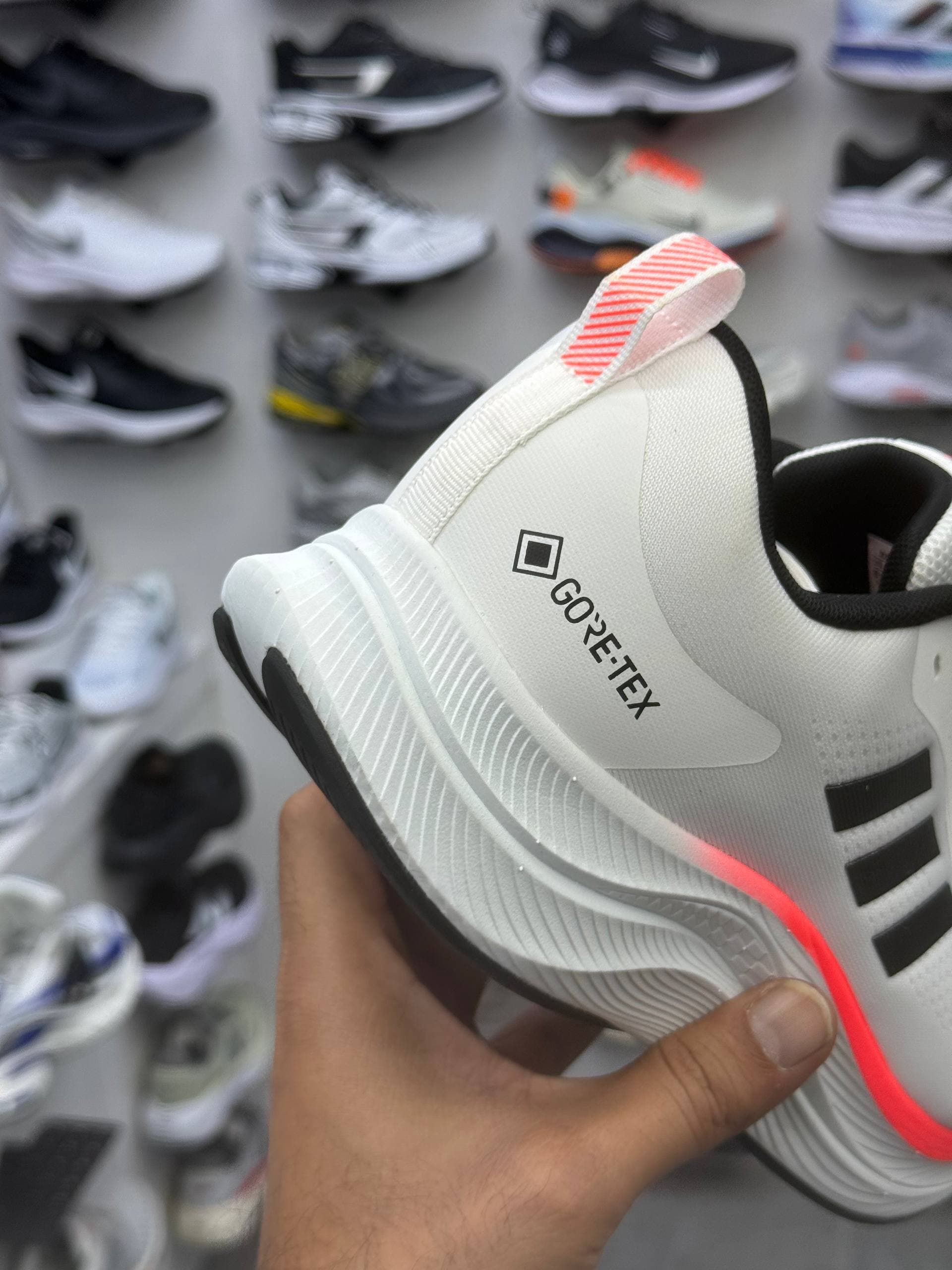 کتانی آدیداس تریکس سفید Adidas terrex 2026 — تصویر ۴