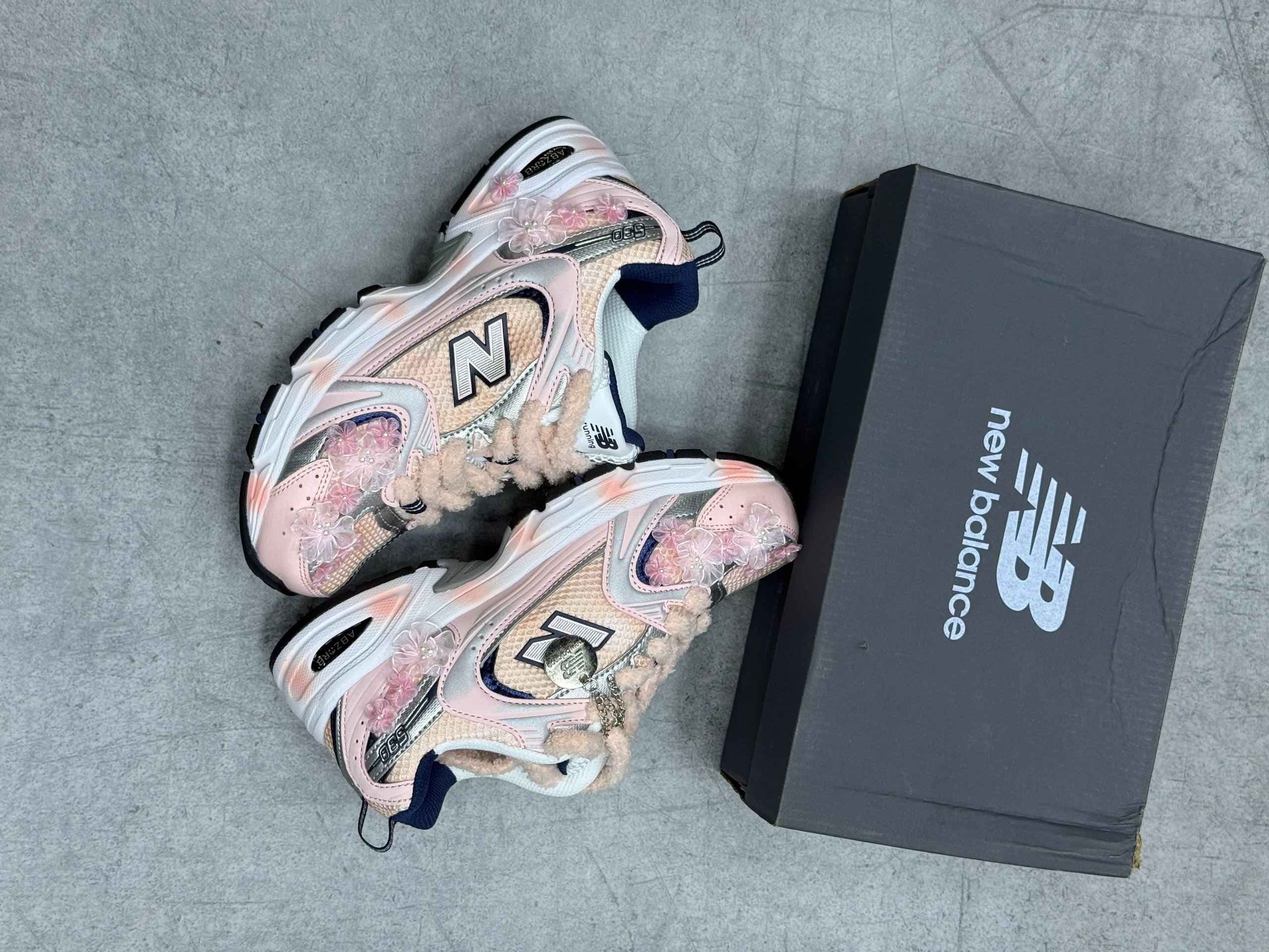 کتانی نیوبالانس 530 گلدار Newbalance — تصویر ۳