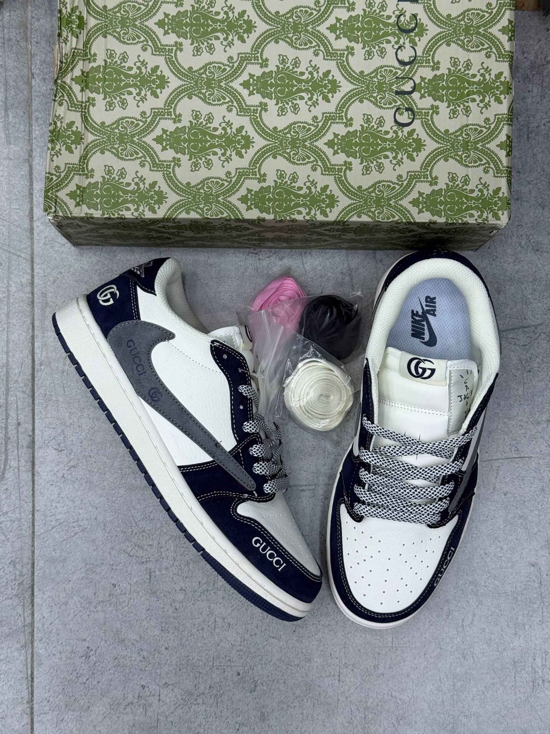 کتانی نایک تراویس گوچی 2025 Nike travis Gucci