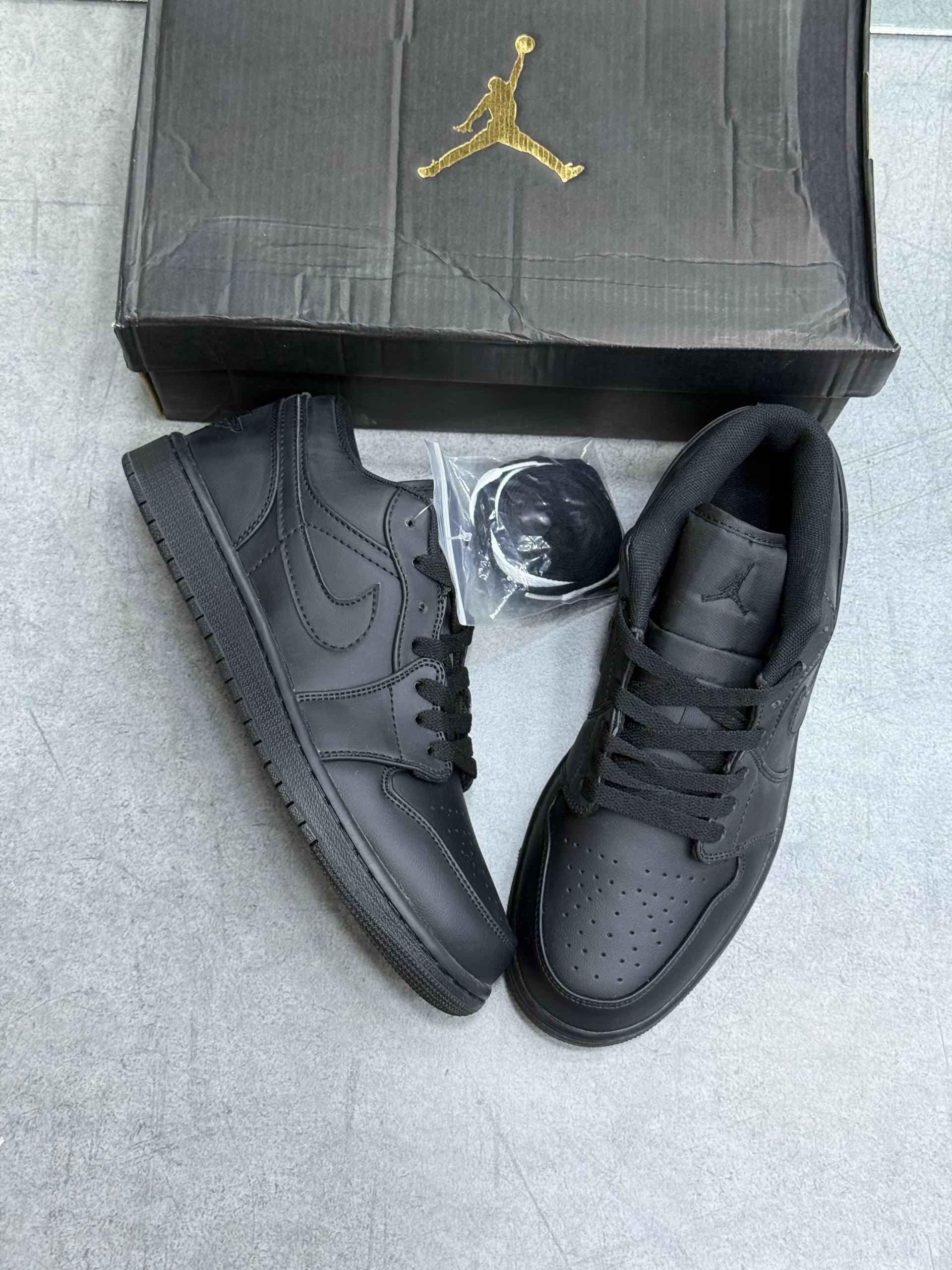 کتانی نایک ایر جردن بدون ساق مشکی Nike airjordan