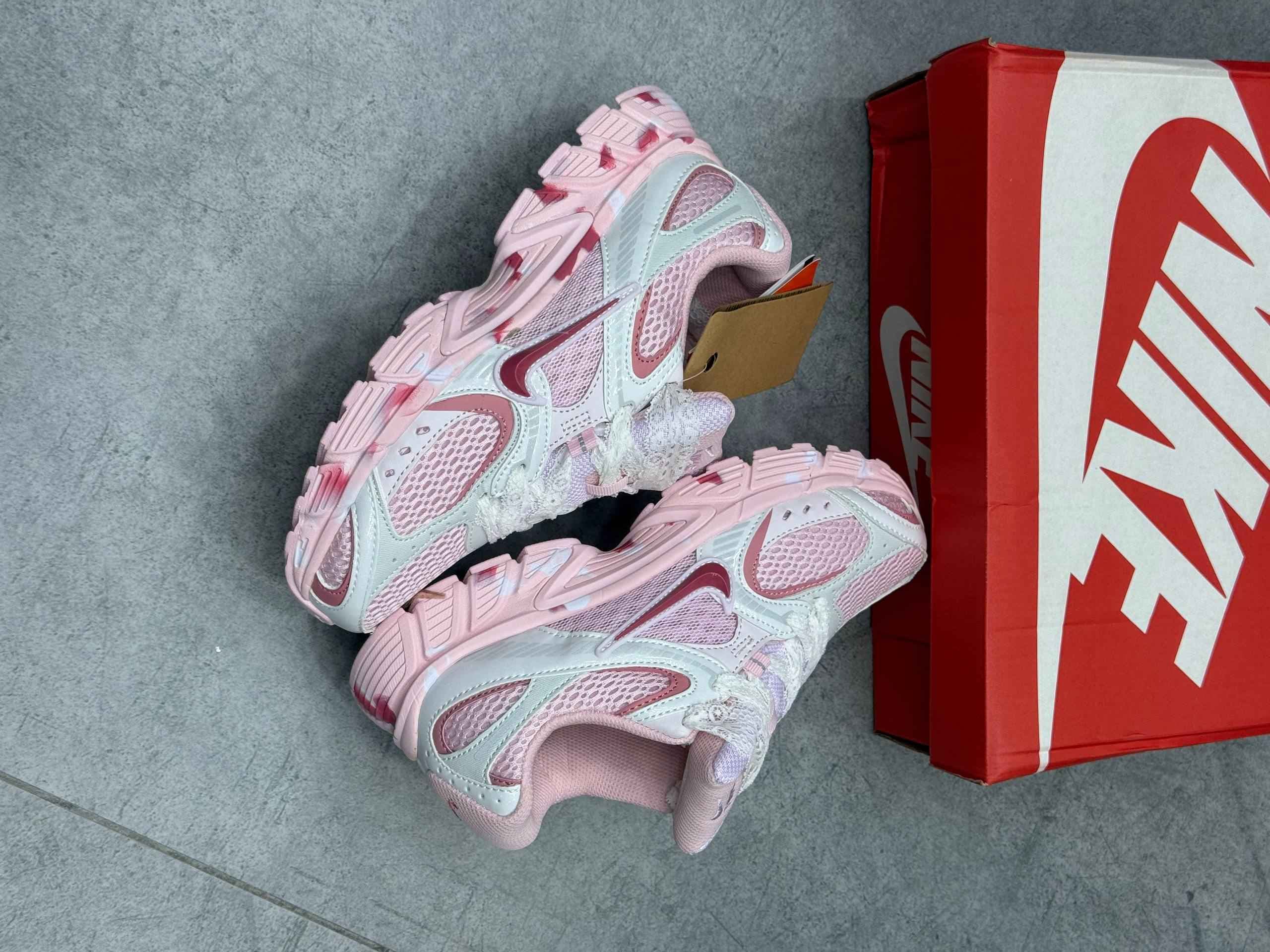 کتانی نایک وی تو فایو Nike V25 صورتی — تصویر ۲