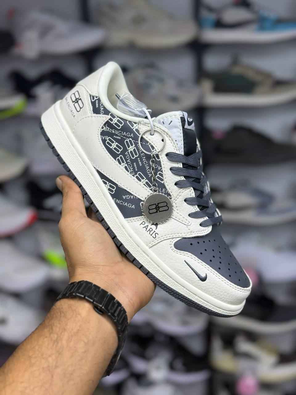 کتانی نایک تراویس پاریس Nike travis kaws 2025 — تصویر ۲