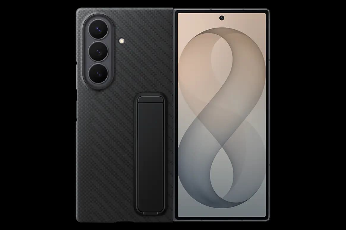 قاب کربنی اورجینال سامسونگ Galaxy Z Fold8 Ultra مدل Carbon Standing Case — تصویر ۶