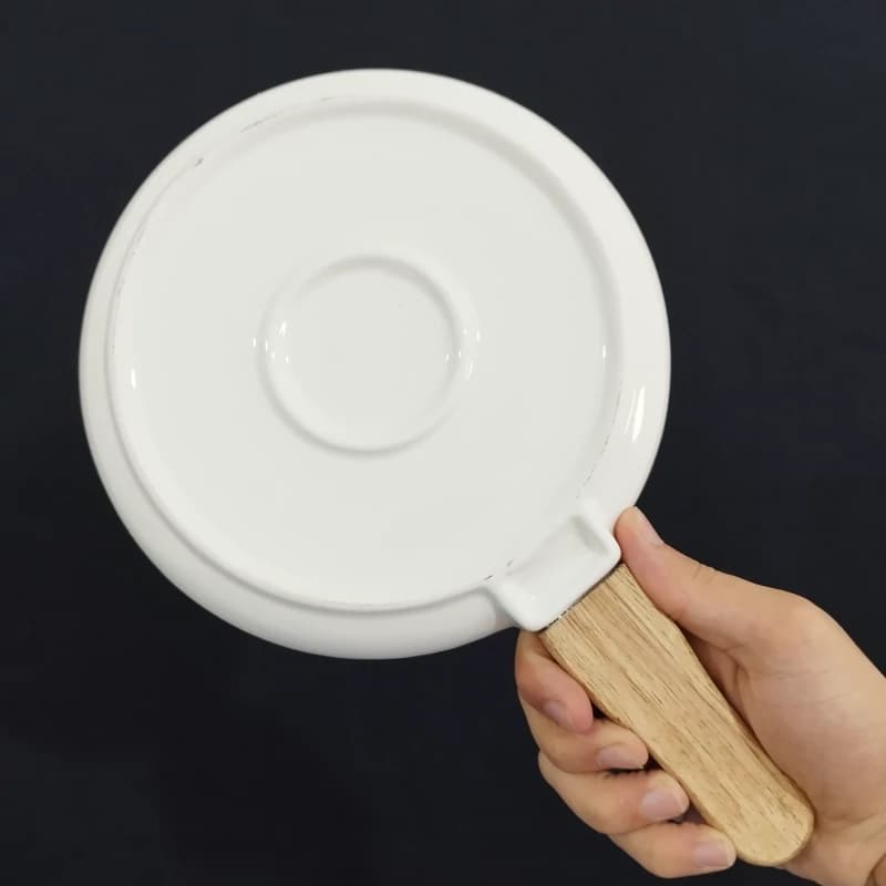 تابه گرد دسته چوبی — تصویر ۸