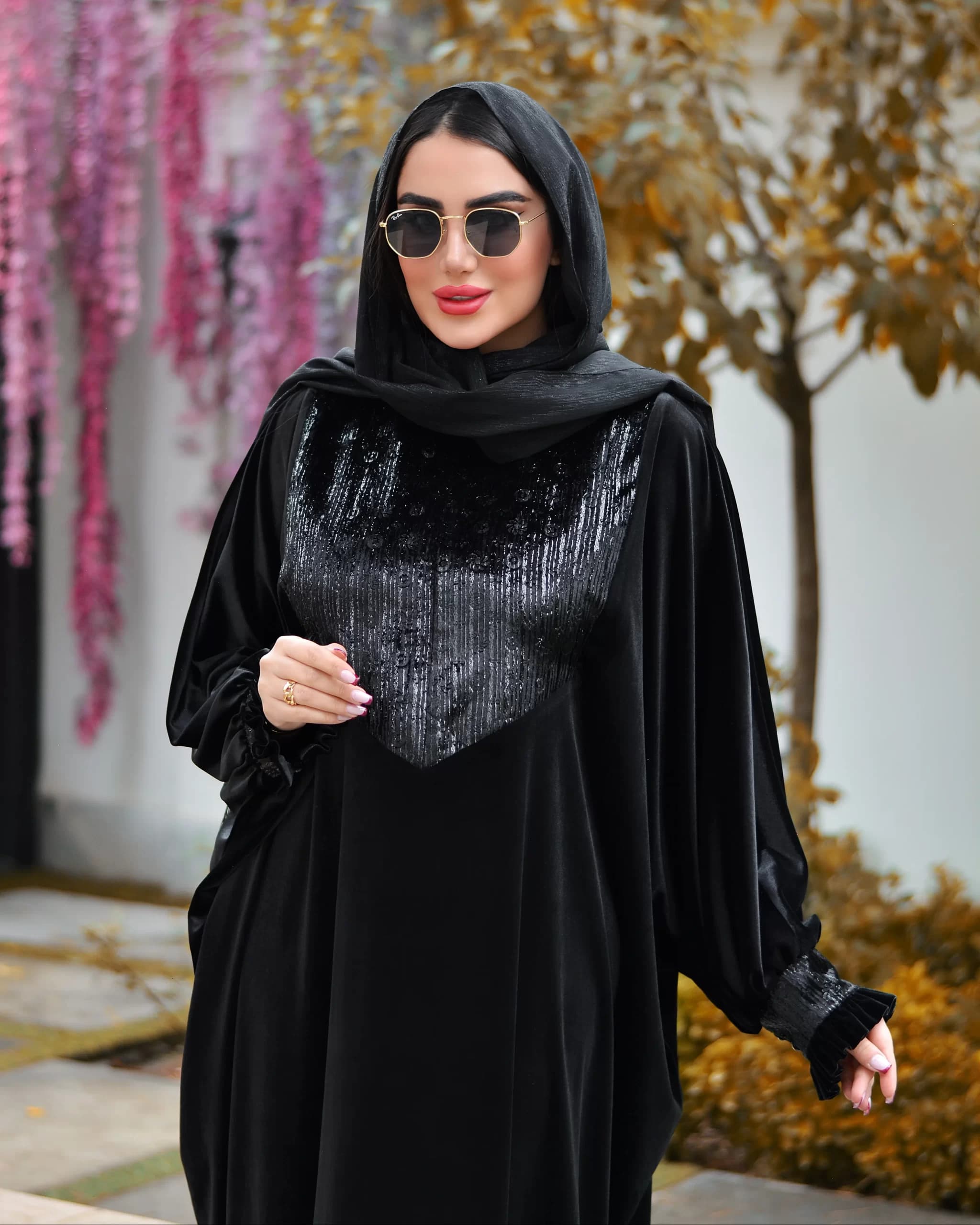 مانتو عبایی مخمل زنانه مدل نیکو — تصویر ۳