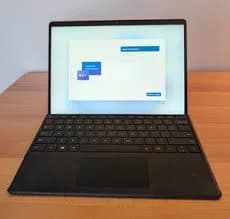 Microsoft Surface Pro 8 – i5-1145G7 – 8GB – 256GB SSD – Intel Iris Xe – 12.6″ 2K Touch (هاله دارد) — تصویر ۲