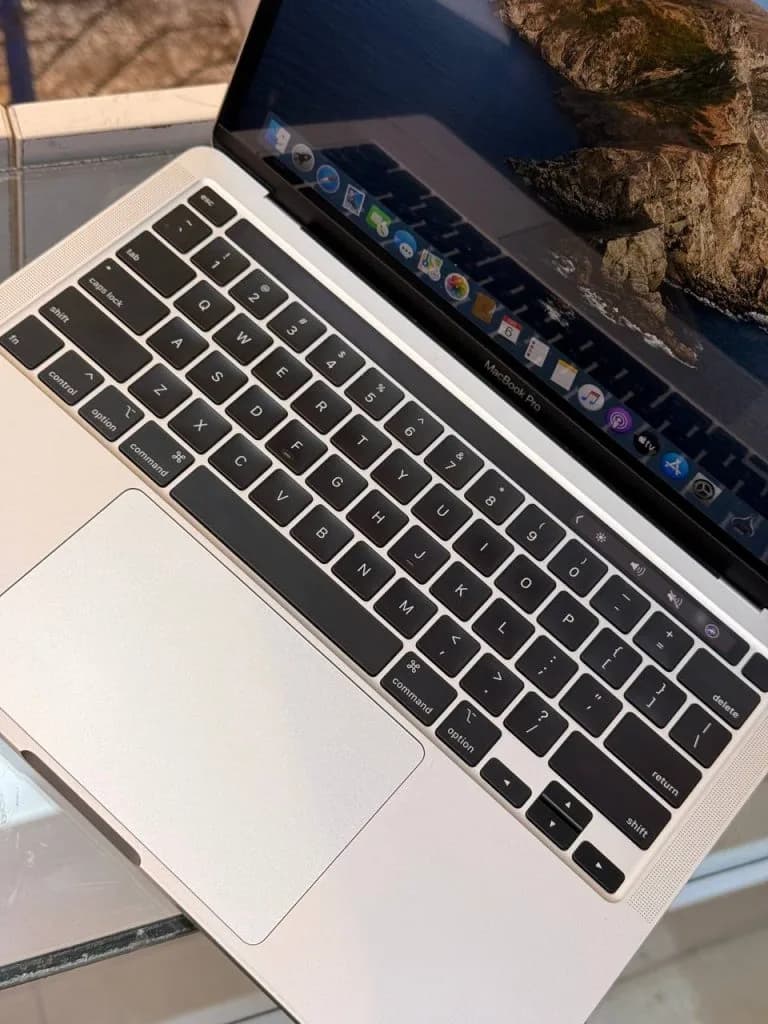 Apple MacBook Pro 2020 – M1 – 8GB – 256GB SSD – M1 GPU – 13.3″ 2K Touchbar — تصویر ۵